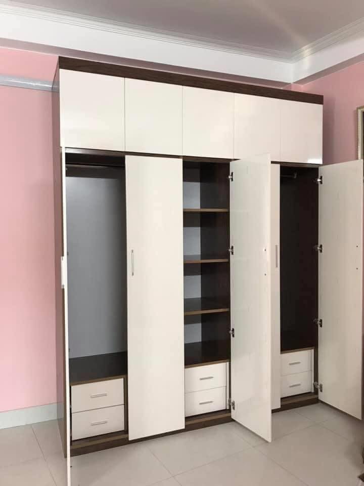 tủ 5 cánh