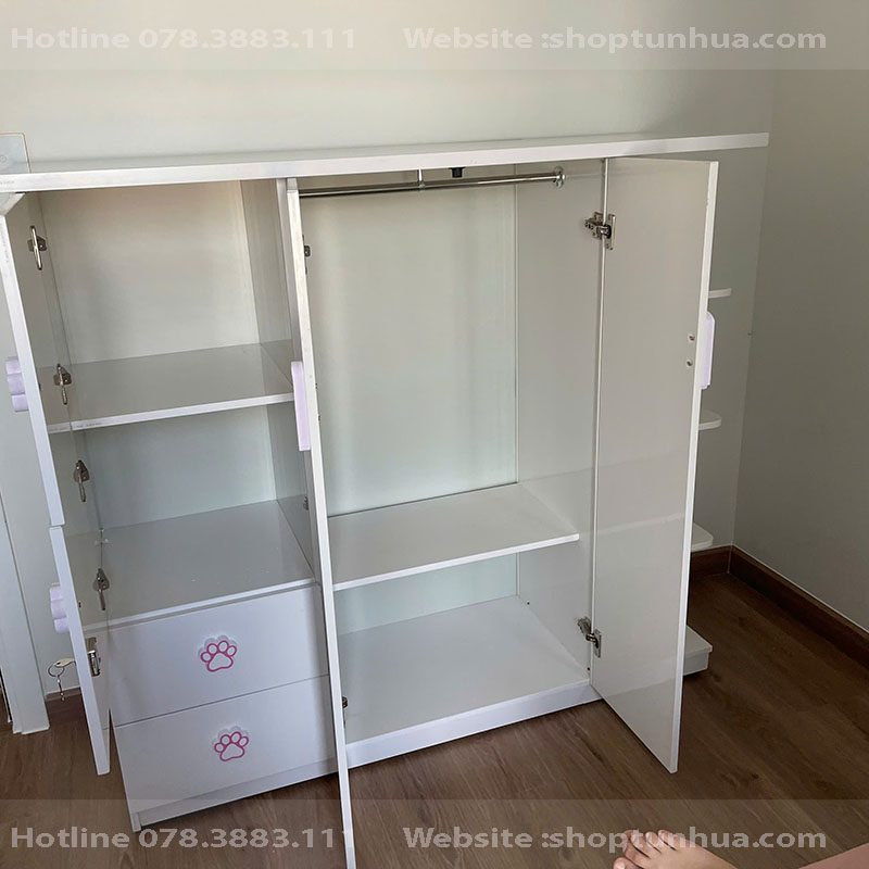 tủ 3 cánh trăng tay cầm thỏ hồng