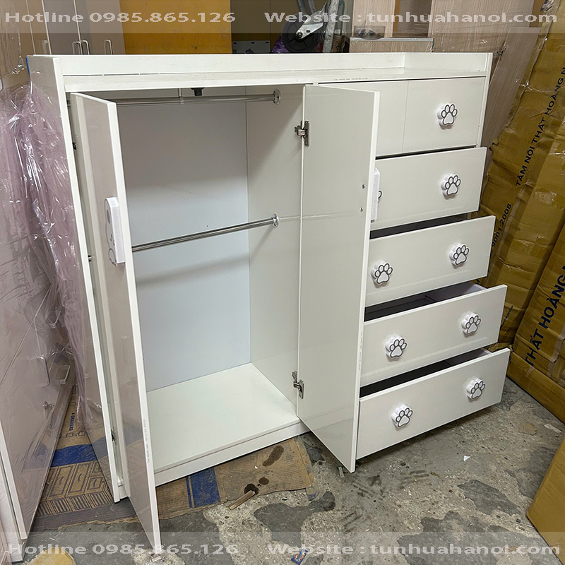 tủ-trẻ-em-có-gờ-để-đồ-cho-bé