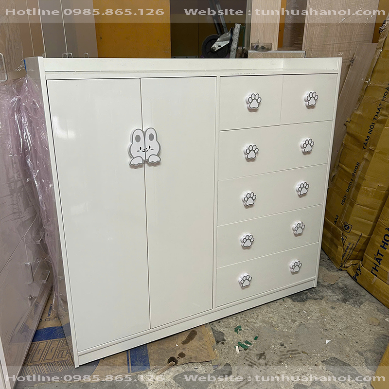 tủ-trẻ-em-có-gờ-tay-cầm-thỏ